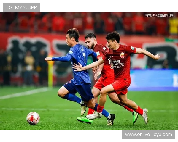 亚冠淘汰赛激烈开战，悬念重重球队争夺晋级名额