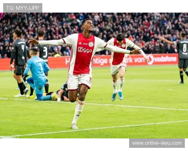 池东沅:韩国锋线新星,崭露头角引发关注 池东沅:韩国锋线新星,崭露头角引发关注